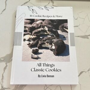 Dessert Cook Book by: Livia Benson